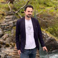 edolio5|Bill Marczak on Twitter.